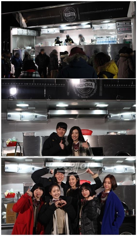 JTBC '선암여고 탐정단'에서 열연 중인 배우 스테파니리와 장기용이 스케일부터 남다른 YG표 구내식당 밥차를 준비해 눈길을 끌었다 / 사진 제공= YG케이플러스
