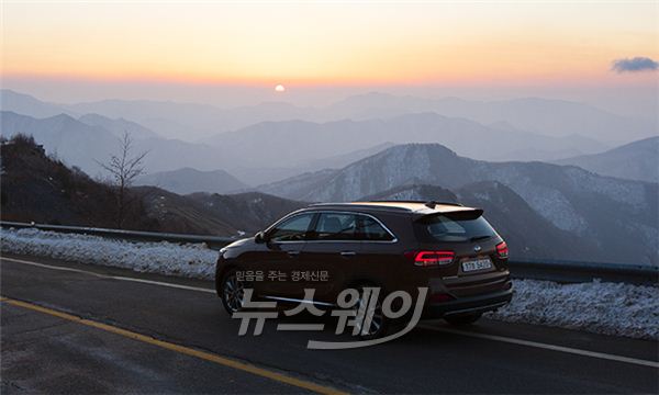 기아차 올 뉴 쏘렌토와 함께 겨울의 끝자락 강원도 태백을 찾았다. 아직 겨울의 찬바람이 매서운 태백의 눈길에도 올 뉴 쏘렌토에게는 문제될 것이 없었다.