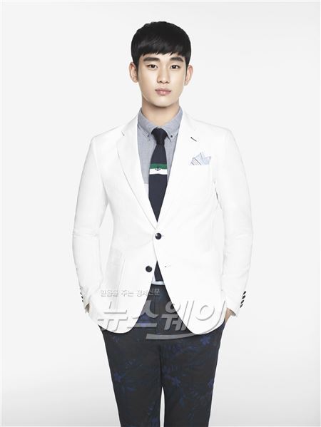 '별에서 온 그대'로 큰 사랑 받았던 김수현이 차기작으로 KBS '프로듀사' 출연을 긍정적으로 검토중이다 / 사진제공= 키이스트