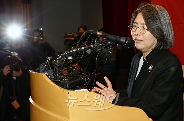 ‘김영란법’으로 스포트라이트 받는 ‘김영란’ - 뉴스웨이