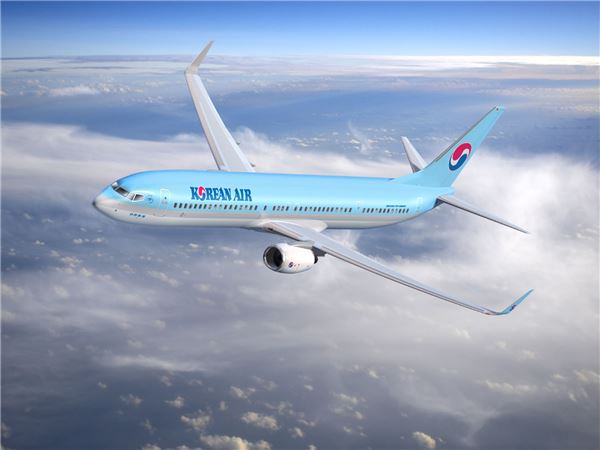 대한항공은 오는 4월 29일부터 인천~나트랑 노선에 대해 주 4회(수·목·토·일요일)로 운항 스케줄을 늘린다. 사진은 인천~나트랑 노선에 투입될 보잉 737-900ER 여객기. 사진=대한항공 제공