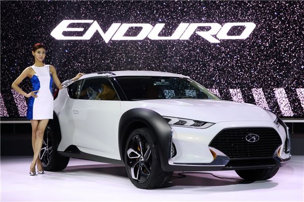 현대차는 '2015 서울모터쇼'에서 콘셉트카 엔듀로를 세계 최초로 공개했다. 사진=현대자동차 제공