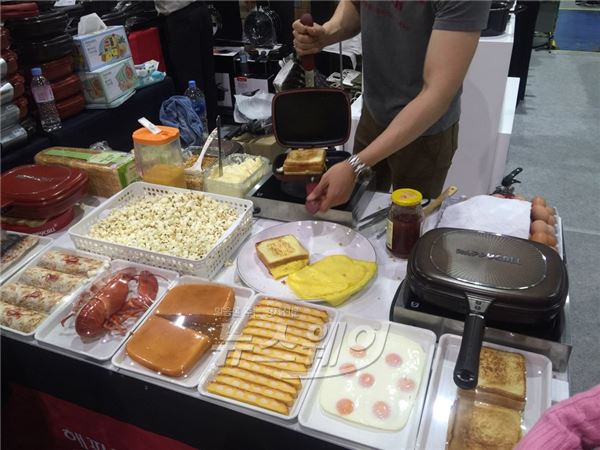 롯데백화점  ‘블랙 쇼핑데이’  사진=이주현 기자 jhjh13@newsway.kr