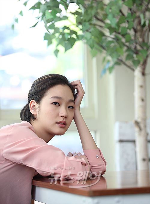 4월 29일 개봉영화 ‘차이나타운’ 여주인공 김고은 인터뷰 -한준희 감독, 김혜수, 김고은, 엄태구, 박보검, 고경표, 이수경, 조현철, 이대연, 조복래. 사진=이수길 기자 leo2004@newsway.co.kr