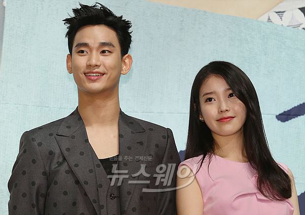 KBS 2TV 금토 예능드라마 ‘프로듀사’제작발표회-김수현 아이유. 사진=이수길 기자 leo2004@newsway.co.kr