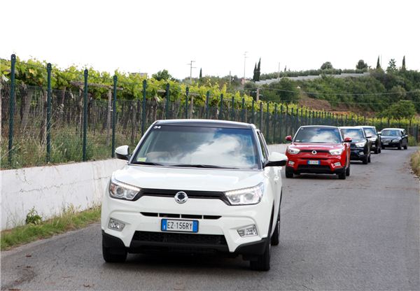 쌍용자동차 최초의 소형 SUV 티볼리가 이탈리아에서 성공적인 론칭과 함께 시승행사를 진행했다. 사진=쌍용자동차 제공