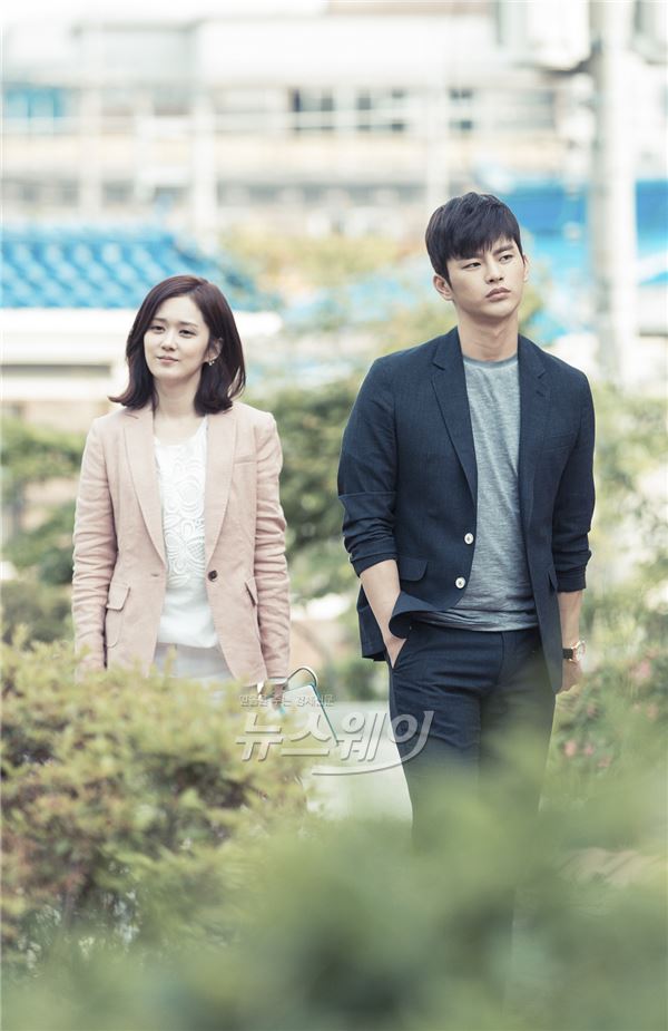 KBS2 ‘너를 기억해’ 남녀주인공 서인국, 장나라의 수사로맨스 커플샷이 공개됐다 / 사진제공= CJ E&M