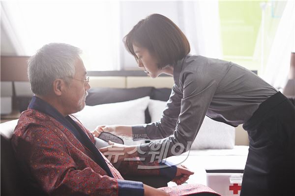  ‘은밀한 유혹’, 결코 거부할 수 없는 110분의 제안 기사의 사진