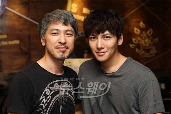 지창욱+심은경+오정세+김상호 ‘조작된 도시’ 크랭크업 기사의 사진