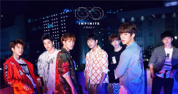 ‘완전체’ 인피니트 컴백, ‘알몸’같은 앨범으로 걸그룹 대전에 도전장 (종합) 기사의 사진