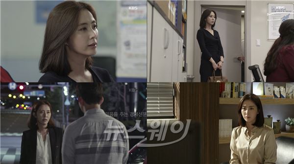 KBS2 '어셈블리'가 현실과 가상을 오가는 생생한 이야기로 명품드라마의 시작을 알리는 가운데, 송윤아의 젠틀우먼룩이 시선을 끌어 모으고 있다 / 사진= '어셈블리' 영상캡처