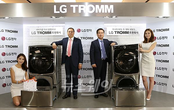  LG전자가 22일 서울 여의도동 LG트윈타워에서 출시를 발표한 '트롬 트윈워시' 제품 사진