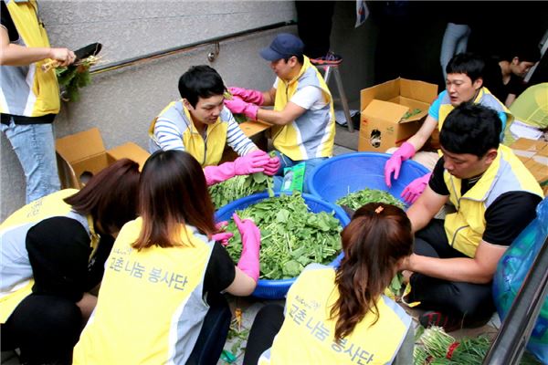 교촌치킨, 주변 소외계층을 위한 ‘초록김치’ 기업봉사 진행