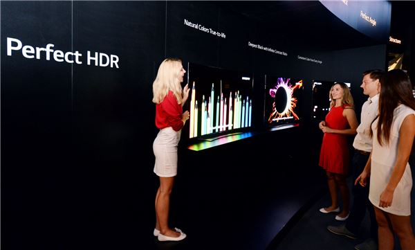 LG전자, IFA 2015서 HDR 적용 올레드 TV 공개 기사의 사진