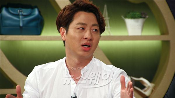 JTBC '연쇄쇼핑가족'에 출연한 유상무가 ‘옹달샘 대출’의 실체를 공개한다 / 사진제공= JTBC