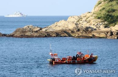 돌고래호 실종자 추가 발견 없어···20일 수색 작업 계속 사진=연합뉴스 제공