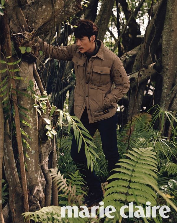 ‘실종 느와르M’을 통해 차갑고 냉철한 수사관을 분했던 김강우가 이번에는 정글의 야성미가 살아있는 상남자로 변신했다 / 사진제공= 마리끌레르