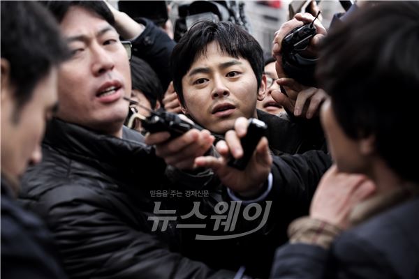 ‘특종:량첸살인기’ 예매율 1위 출발, 가을 극장가 특종될까 기사의 사진