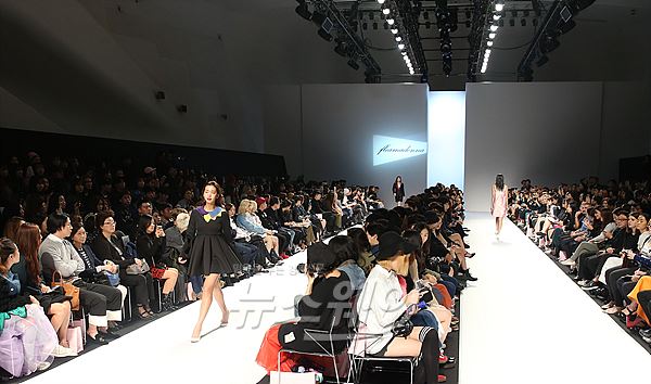 ‘2016 S/S 헤라 서울패션위크 프리마돈나’ 유아인. 사진=최신혜 기자 shchoi@newsway.co.kr