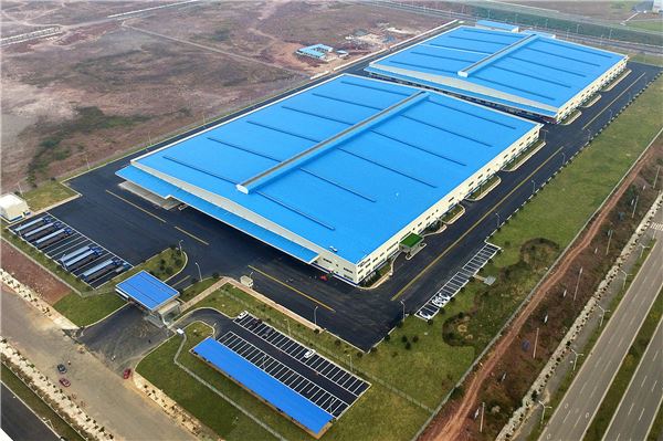 글로벌 종합물류유통기업 현대글로비스는 중국에 축구장 17개 크기의 초대형 자동차 부품 물류센터를 완공했다.