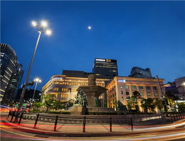 한국은행 앞 분수대. 사진=신세계 제공