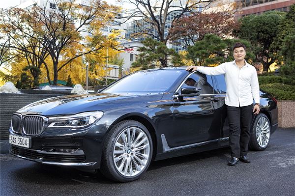 BMW 코리아는 메이저리그 추신수 선수의 의전차량을 지원한다.