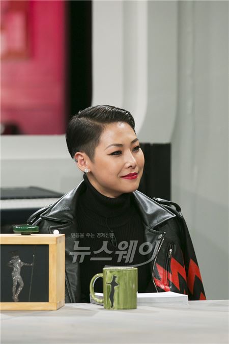 JTBC ‘마녀사냥’ 치타와 신동엽 ‘밀당’ 토크를 벌였다. 사진 = JTBC ‘마녀사냥’