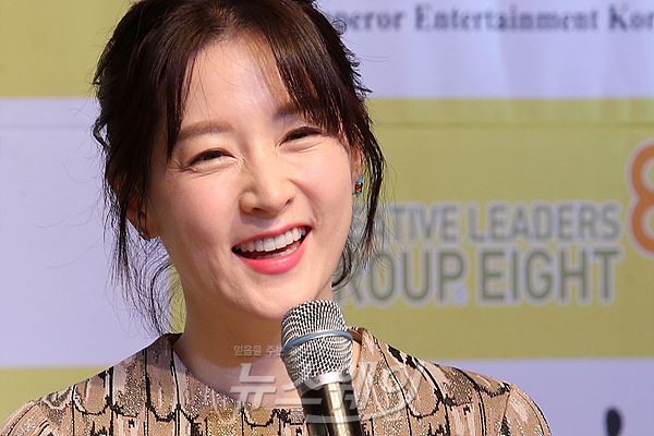  ‘사임당’ 이영애 “과거·현재 여자의 삶 이야기 하고파” 기사의 사진