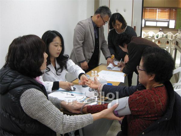 담양군 보건소은 지난 9일과 10일 걷기와 체조동호회 대표, 보건기관 공직자 등 67명을 대상으로 제2기 ‘건강 이끄미’ 역량강화 교육을 실시했다고 밝혔다.