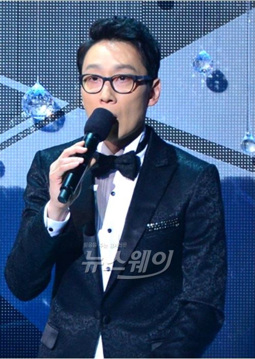 EXID 하니, ‘2015 KBS 가요대축제’ MC 합류··· 이휘재·택연과 입맞춘다 기사의 사진
