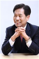 김재식 현산 사장 “종합부동산·인프라그룹으로 도약하는 한 해” 기사의 사진