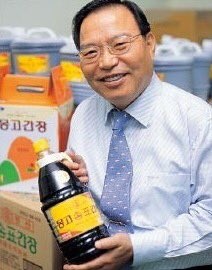 김만식 몽고식품 전 회장.