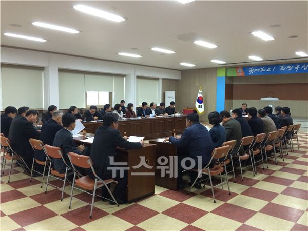 국회의장배 축구대회 준비회의 모습  사진=곡성군 제공