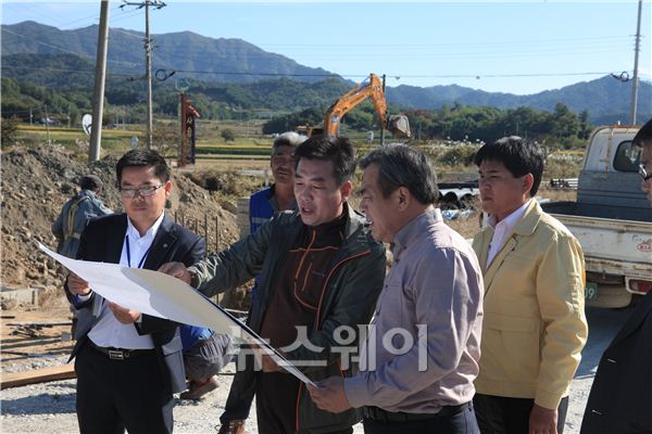 유근기 곡성군수가 개편된 안전관리 조직을 활용, 군민이 안전하고 행복한 희망곡성을 만들기 위해 안전 및 지역건설 관련 역점시책을 밝혔다.