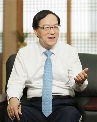 김용환 NH농협금융 회장, ‘국제 전자상거래 혁신 리더상’ 수상 기사의 사진
