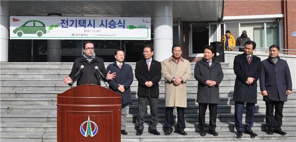 격려사에 나선 프랑수아 프로보 르노삼성자동차 대표이사. 사진=르노삼성자동차 제공