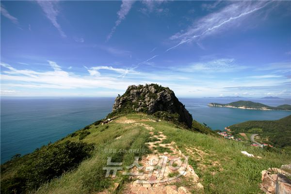 완도군 청산도 범바위서··· 氣 받아 가세요 기사의 사진