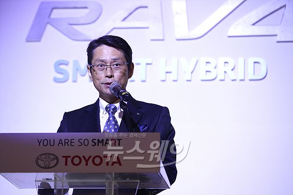 토요타 ‘2016 All New RAV4 Hybrid’. 사진=최신혜 기자 shchoi@newsway.co.kr