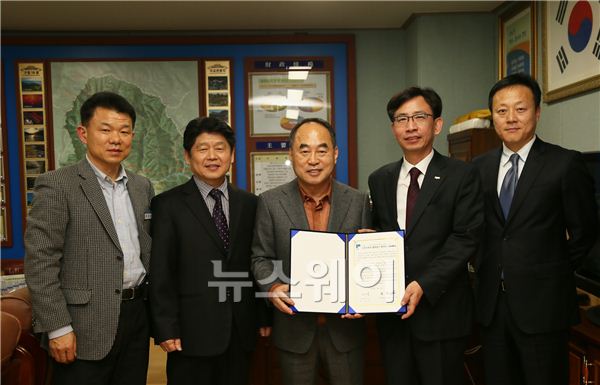 지난 3일 군청에서 서울시 소재 ㈜한국정보시스템앤드서비스(대표 한진, 이하 ㈜KISS)와 향후 스포츠 분야 협력증진을 위한 협약을 체결했다.
