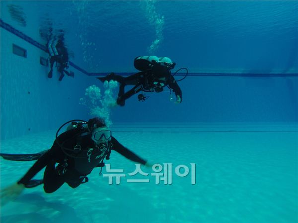 담양소방서(서장 김도연)는 지난 9일부터 10일까지 광주광역시 남부대학교 국제수영장에서 수난사고 발생 시 신속하고 안전한 사고수습과 현장대응 능력 향상을 위해 수난구조장비 숙달 훈련을 실시했다.<br />
