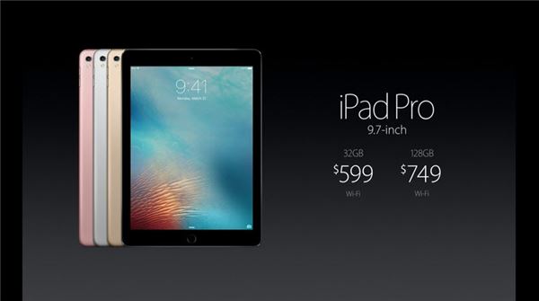 애플의 9.7인치 아이패드 프로. 사진=애플 생중계 화면 캡처.