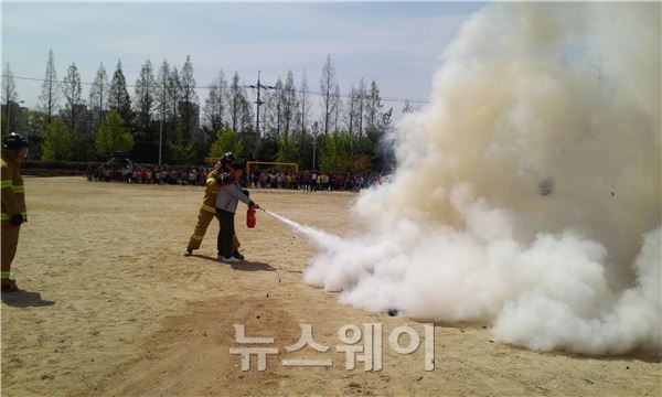 광주북부소방서, 오치초등학교 소방훈련 실시 기사의 사진