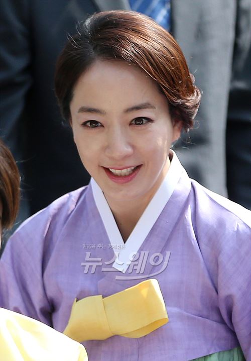 ‘현대차그룹’-‘애경그룹’ 사돈 결실 정성이 이노션 고문 아들 선동욱씨-장영신 애경그룹 회장의 손녀 채수연씨 결혼식.  사진=이수길 기자 leo2004@newsway.co.kr