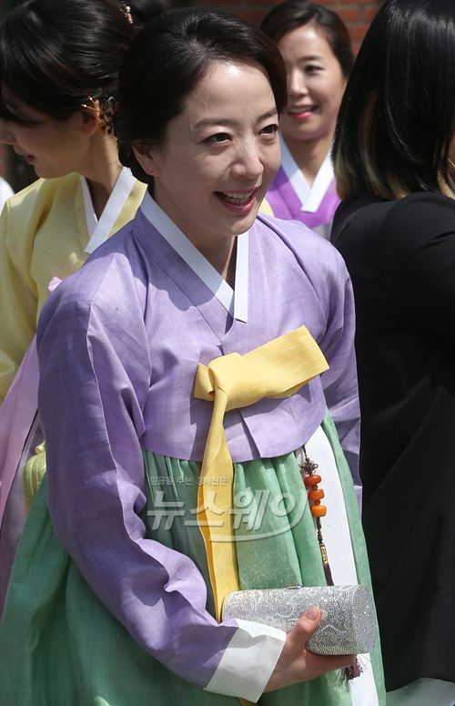 ‘현대차그룹’-‘애경그룹’ 사돈 결실 정성이 이노션 고문 아들 선동욱씨-장영신 애경그룹 회장의 손녀 채수연씨 결혼식.  사진=이수길 기자 leo2004@newsway.co.kr
