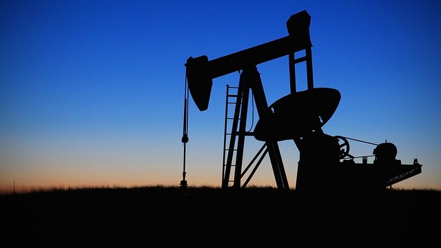 OPEC, 산유량 합의서 러시아 제외 검토 기사의 사진