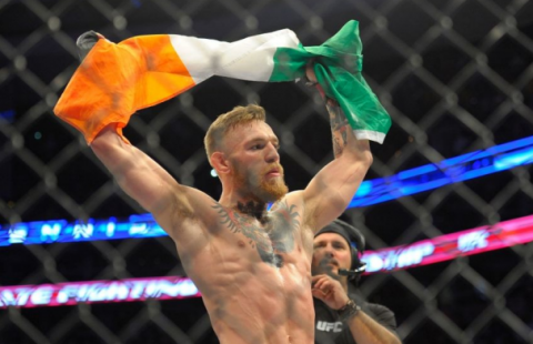 UFC 맥그리거, 15개월만에 복귀전 TKO승