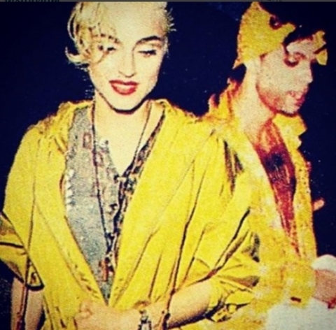  美 팝의 전설 프린스는 누구? 그가 이뤄놓은 업적들