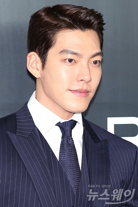 김우빈 ‘청룡영화상’ 시상자 참석···비인두암 투병→2년 반 만에 공식석상