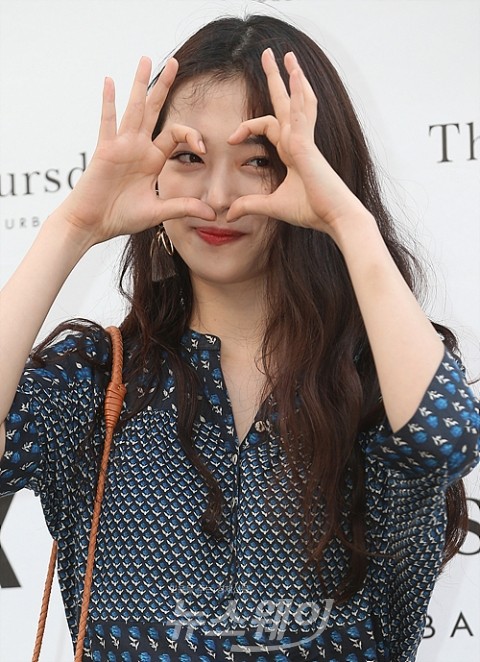 설리 손목 부상에 ‘응급실行’··· 소속사 공식입장은?