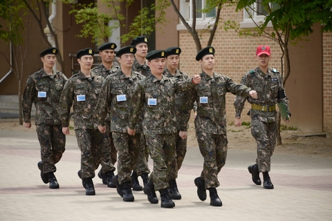 ‘진짜사나이’ 박찬호·우지원·잭슨 등, 절친특집 훈련소 사진 공개